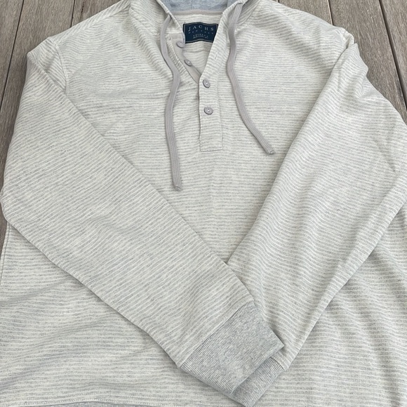 Jachs pullover. Worn one time. - Picture 4 of 5